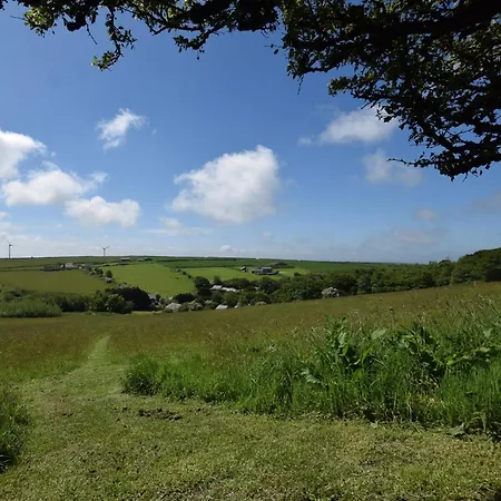 1 Bed In 36928 Tintagel