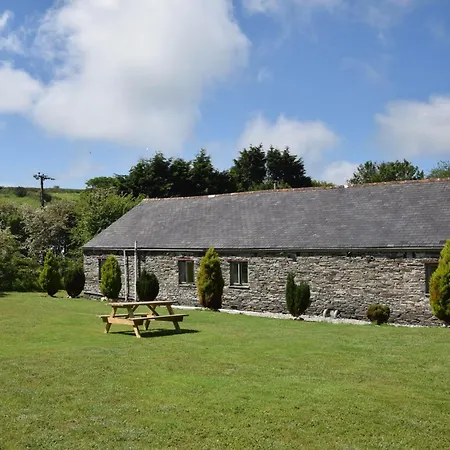 1 Bed In 36928 * Tintagel